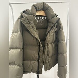 Aritzia Super Puff Shorty XS